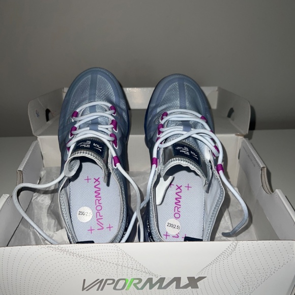 Women’s Air Vapormax 2019 - Picture 4 of 6